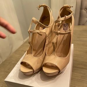 Signature by shoedazzle sz11